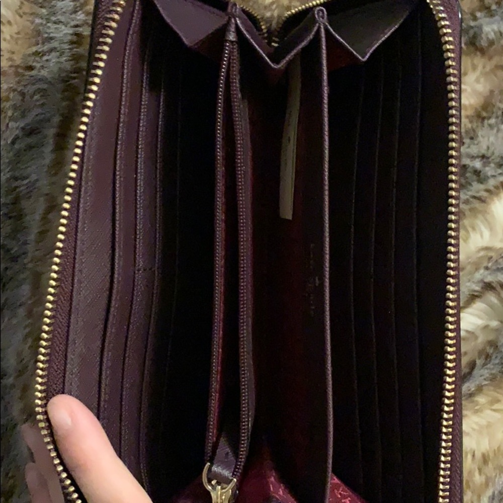 Kate Spade Wallet - Picture 2 of 2